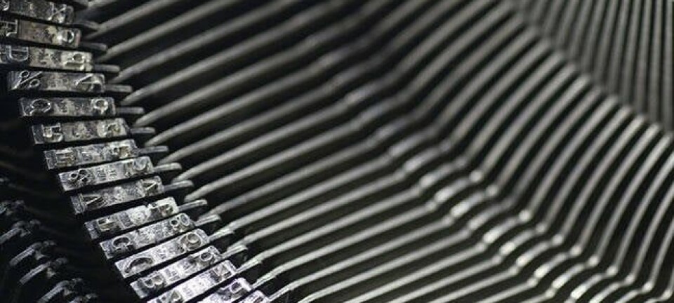 Type arms of an old typewriter