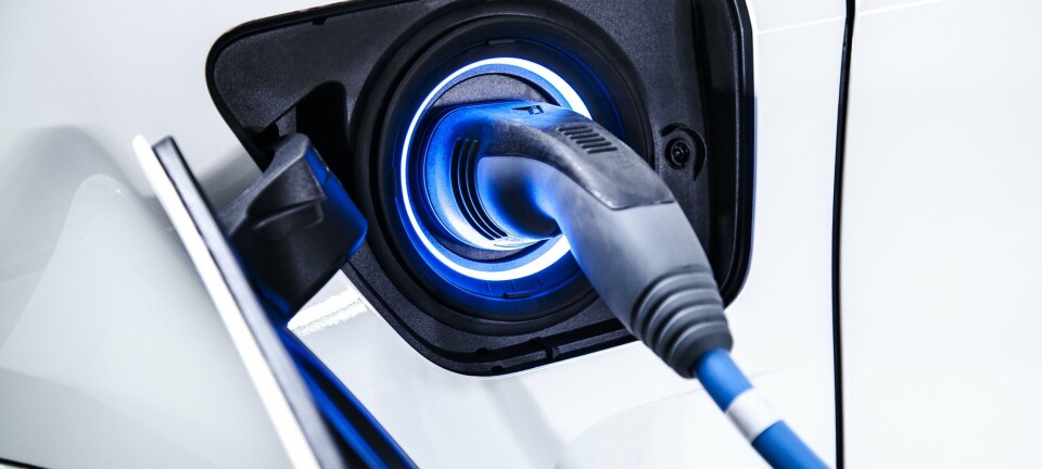 Electric vehicle charging port
