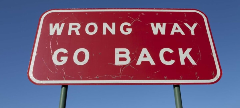 Wrong way go back sign