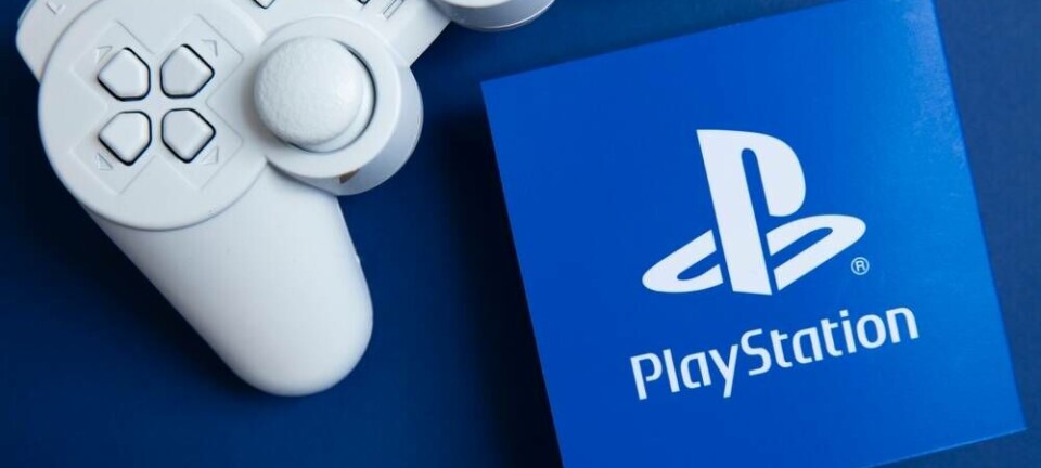 A Sony PlayStation controller next to the logo