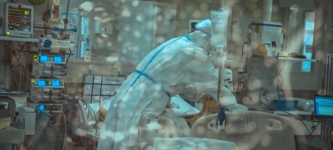 hospital_doctor_with_patient