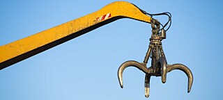 Claw crane
