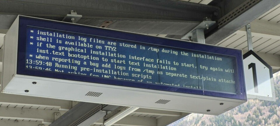 Swiss train platform information screen showing Linux boot error