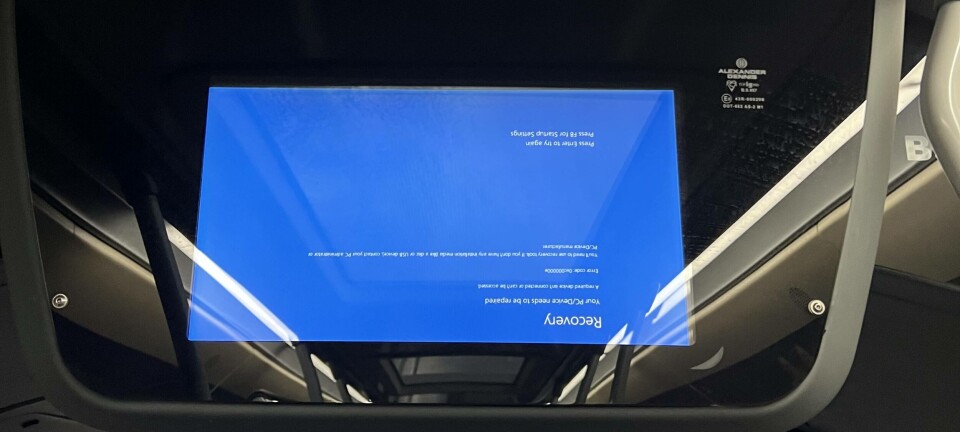 Upside down Windows recovery screen on a Nottingham bus