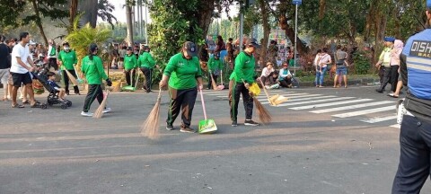 A team of street cleaners in Bali