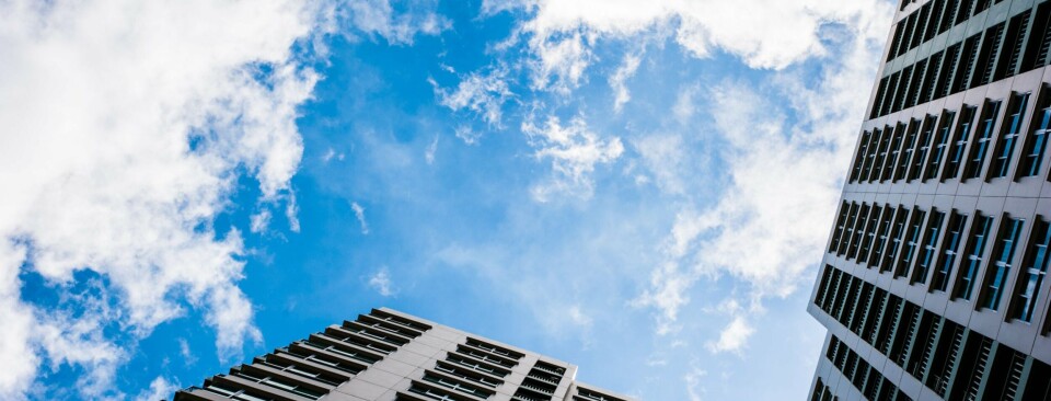 skyscraper cloud looking up vertical